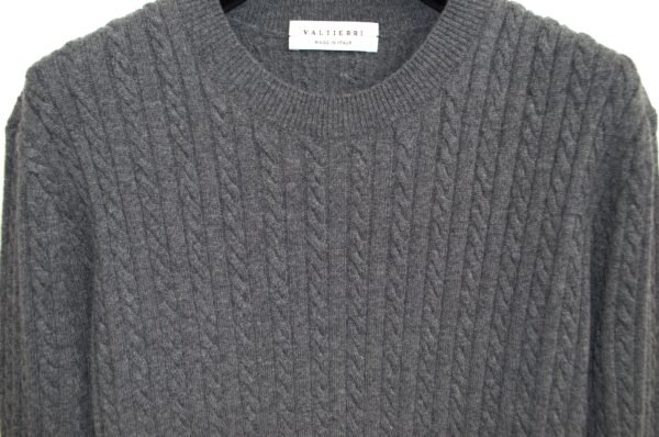Maglia Girocollo in Cashmere a Trecce – Grigio Antracite