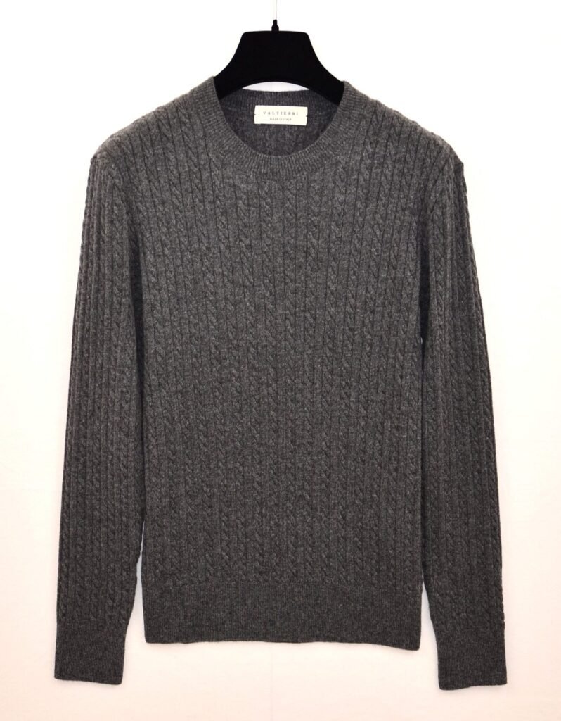 Maglia Girocollo in Cashmere a Trecce – Grigio Antracite