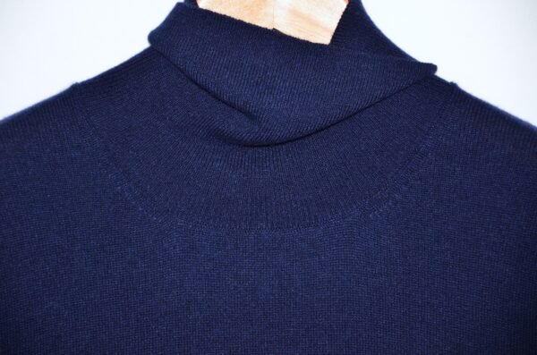 Maglia dolcevita da uomo in puro cashmere – Blu Navy